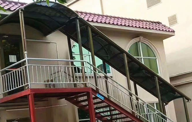 昆山楼梯雨棚厂家